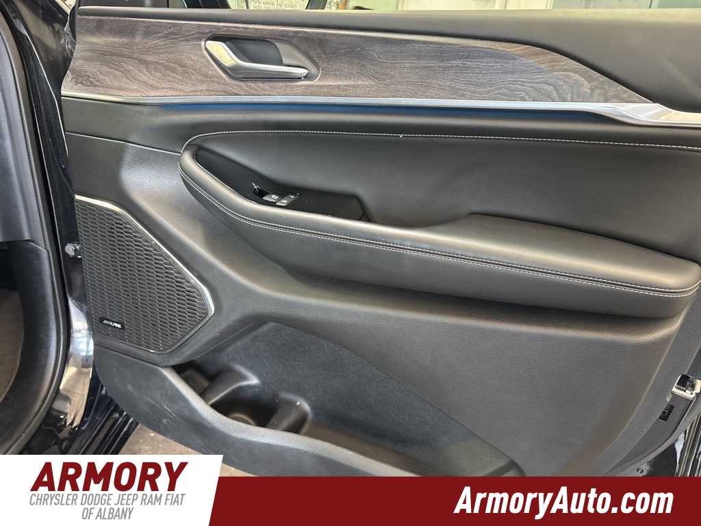 Thumbnail: 2023 Jeep Grand Cherokee - 44