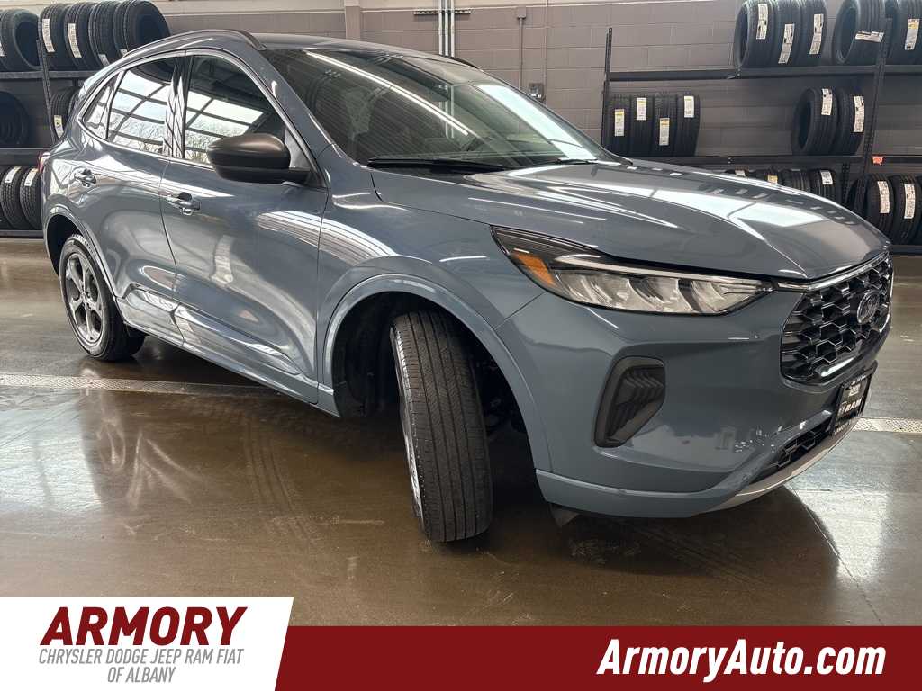 Thumbnail: 2024 Ford Escape - 3