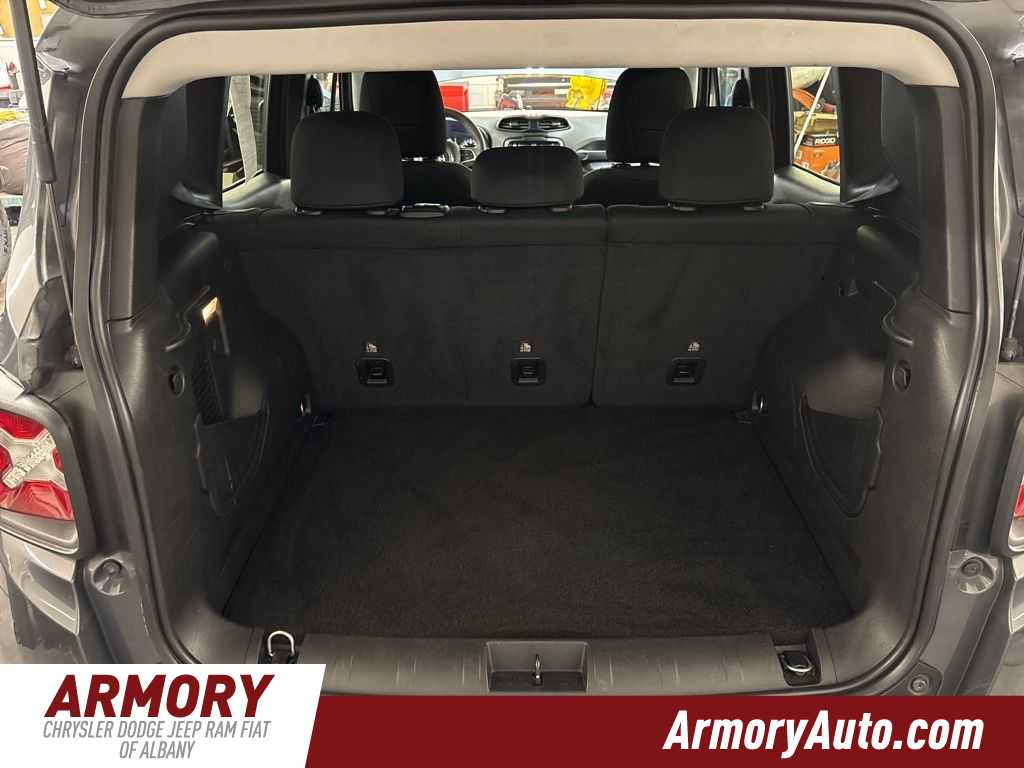 Thumbnail: 2023 Jeep Renegade - 27