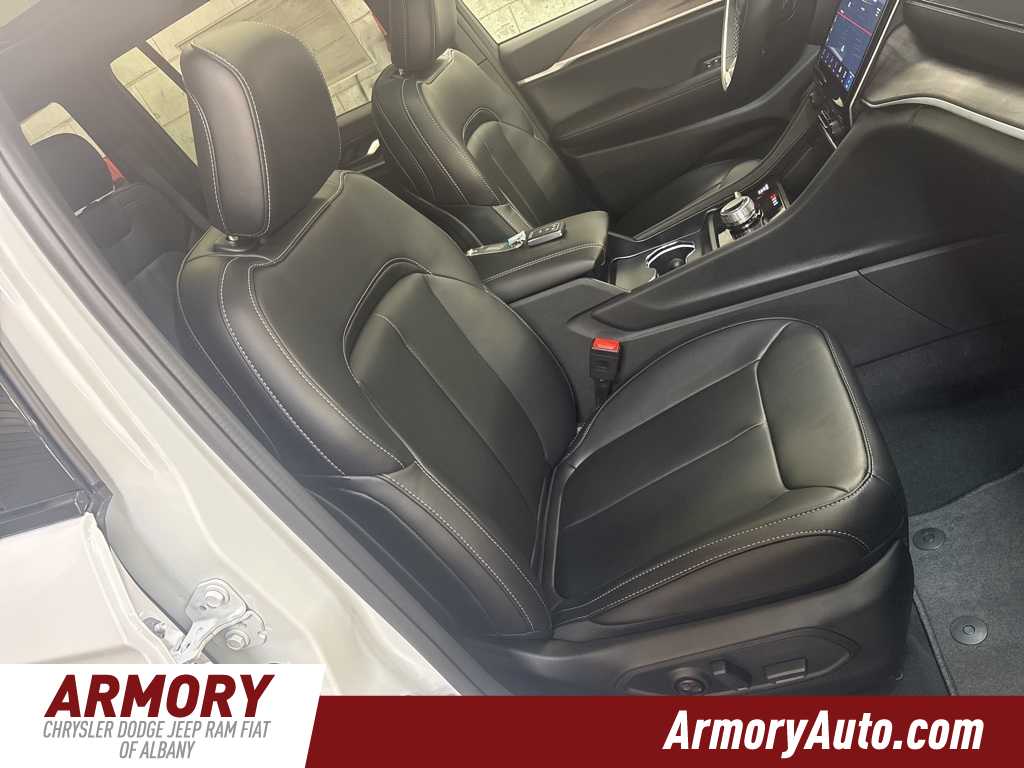 Thumbnail: 2025 Jeep Grand Cherokee - 41