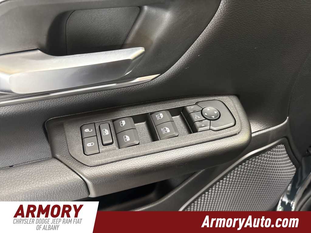 Thumbnail: 2026 RAM 1500 - 8