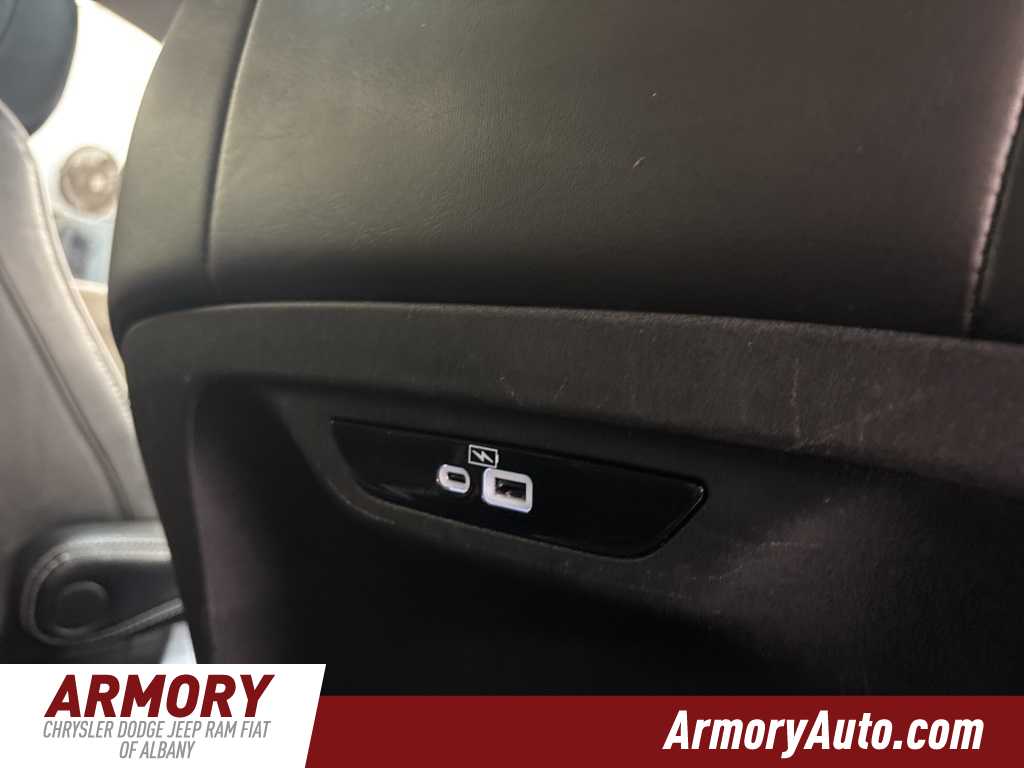 Thumbnail: 2023 Chrysler Pacifica - 31