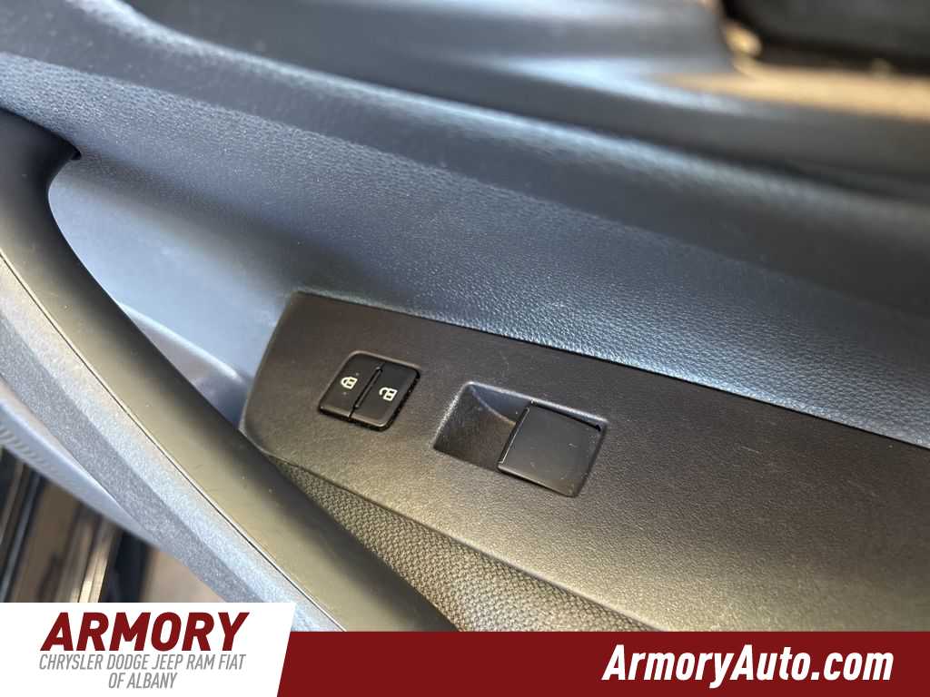 Thumbnail: 2024 Toyota Corolla - 31