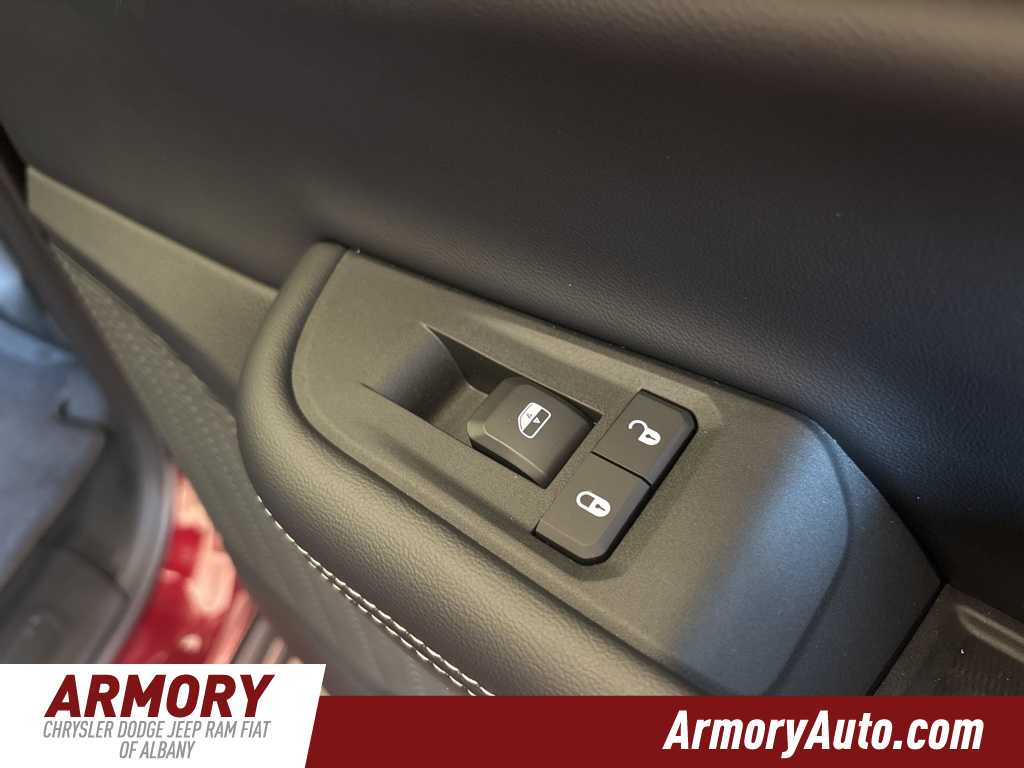 Thumbnail: 2025 Jeep Grand Cherokee - 28