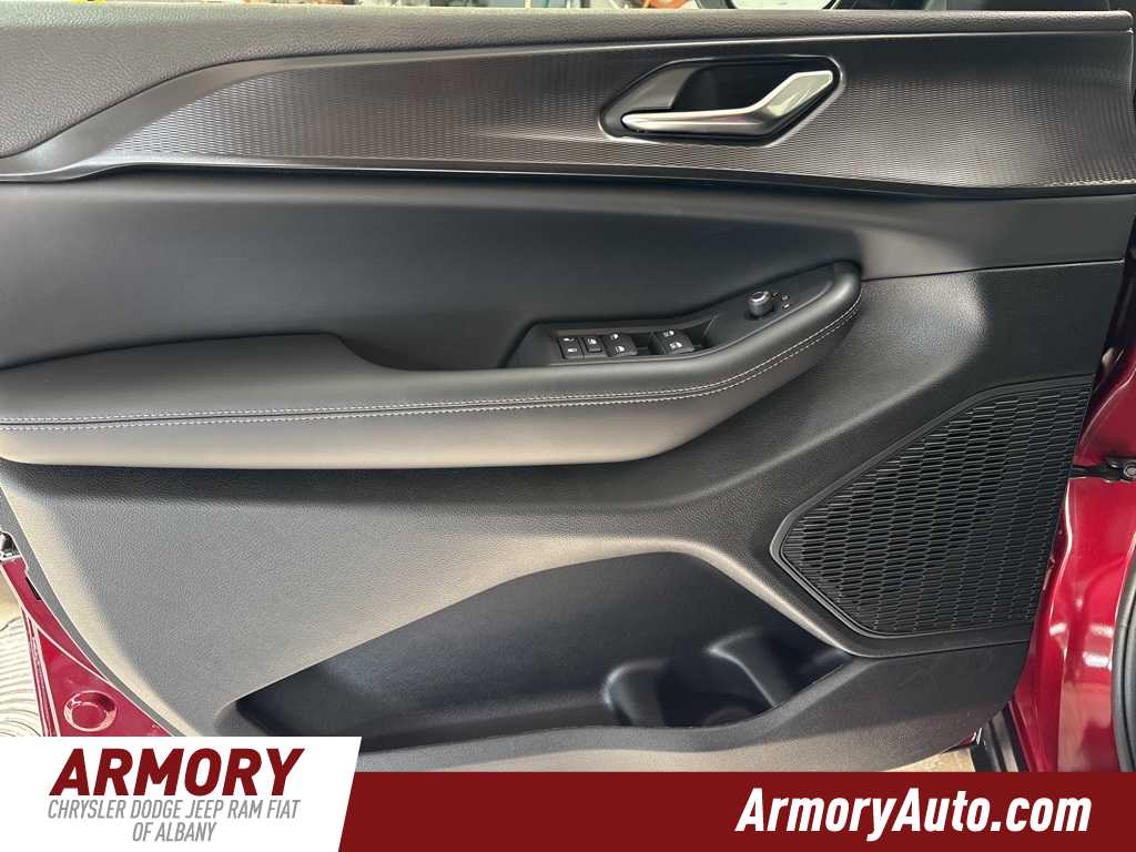 Thumbnail: 2025 Jeep Grand Cherokee - 7