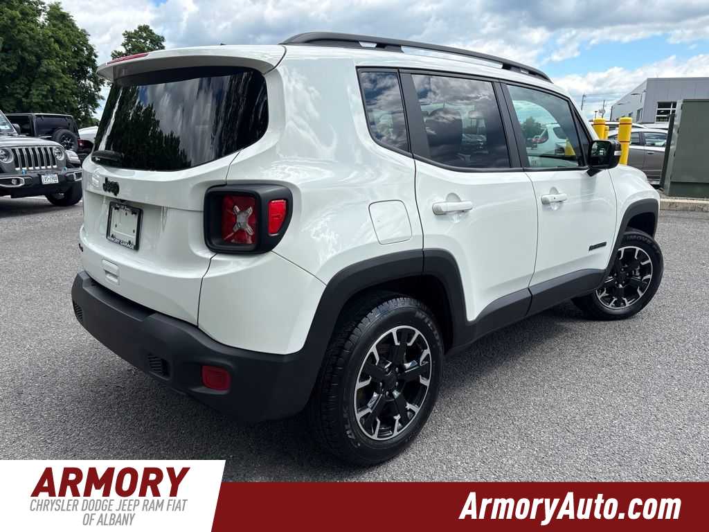 Thumbnail: 2023 Jeep Renegade - 4