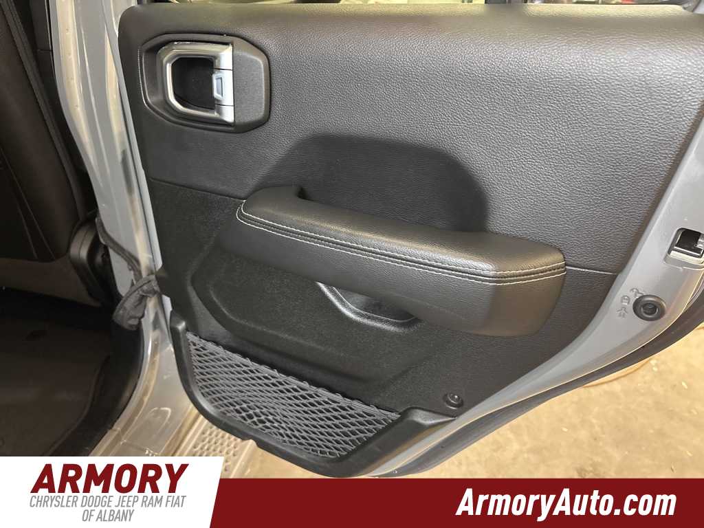 Thumbnail: 2022 Jeep Wrangler - 33