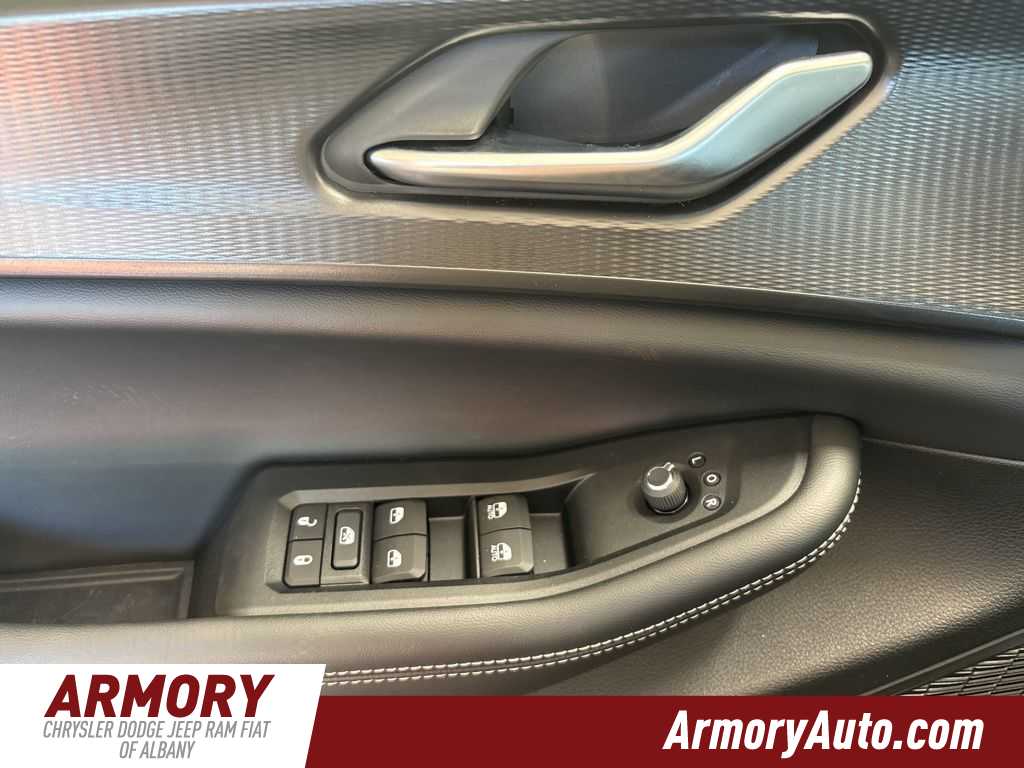 Thumbnail: 2025 Jeep Grand Cherokee L - 8