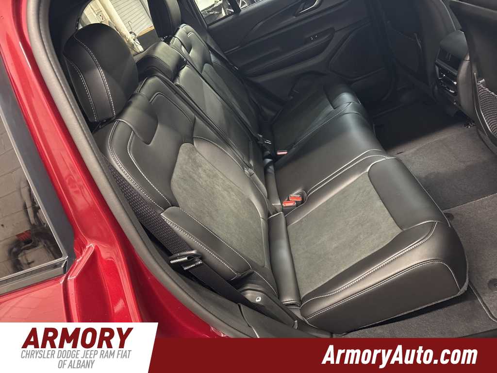 Thumbnail: 2025 Jeep Grand Cherokee - 30