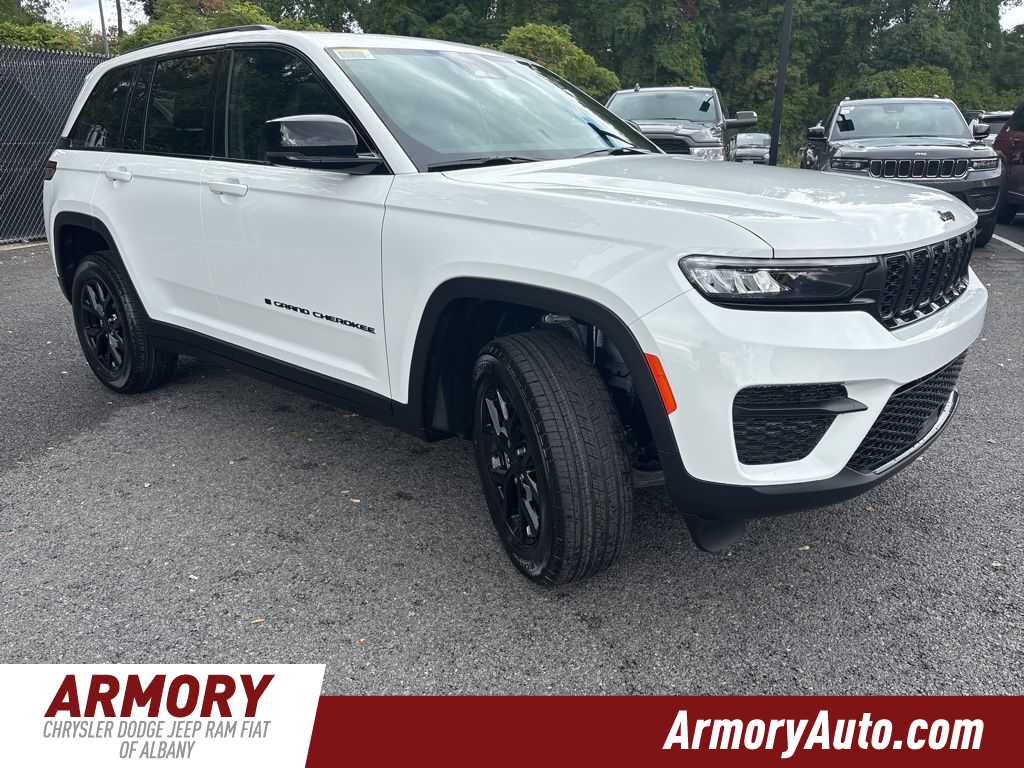 Thumbnail: 2025 Jeep Grand Cherokee - 3