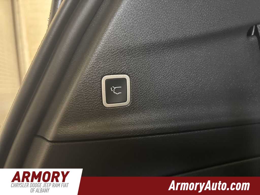 Thumbnail: 2026 Chrysler Pacifica - 34