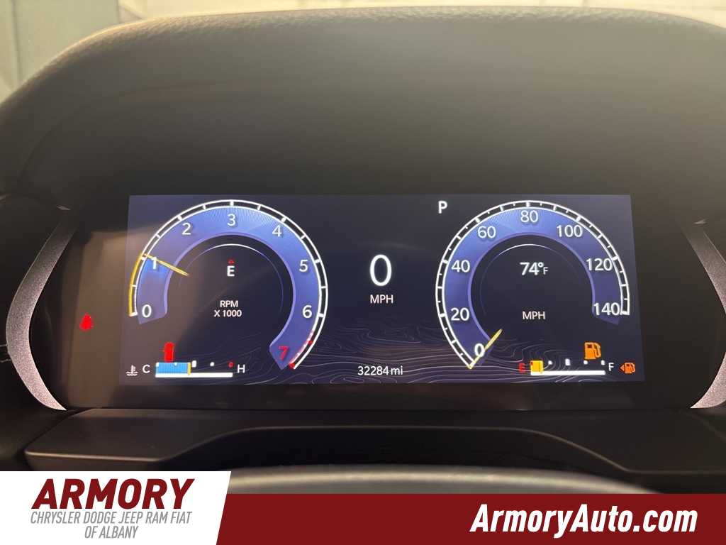 Thumbnail: 2022 Jeep Grand Cherokee - 14