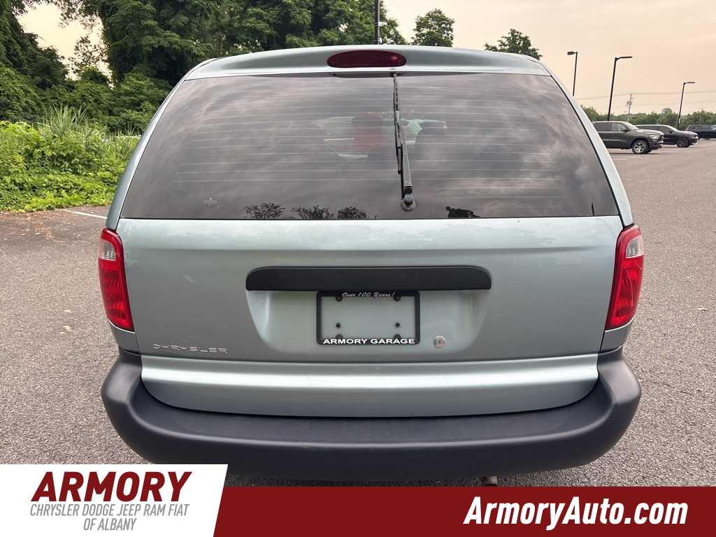 Thumbnail: 2002 Chrysler Voyager - 5