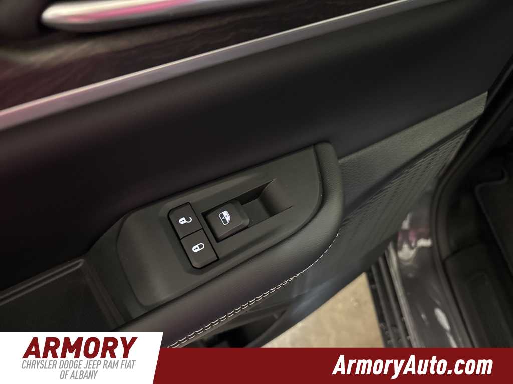 Thumbnail: 2025 Jeep Grand Cherokee - 26