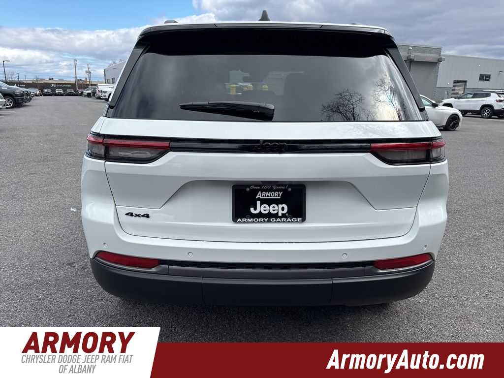 Thumbnail: 2026 Jeep Grand Cherokee - 5