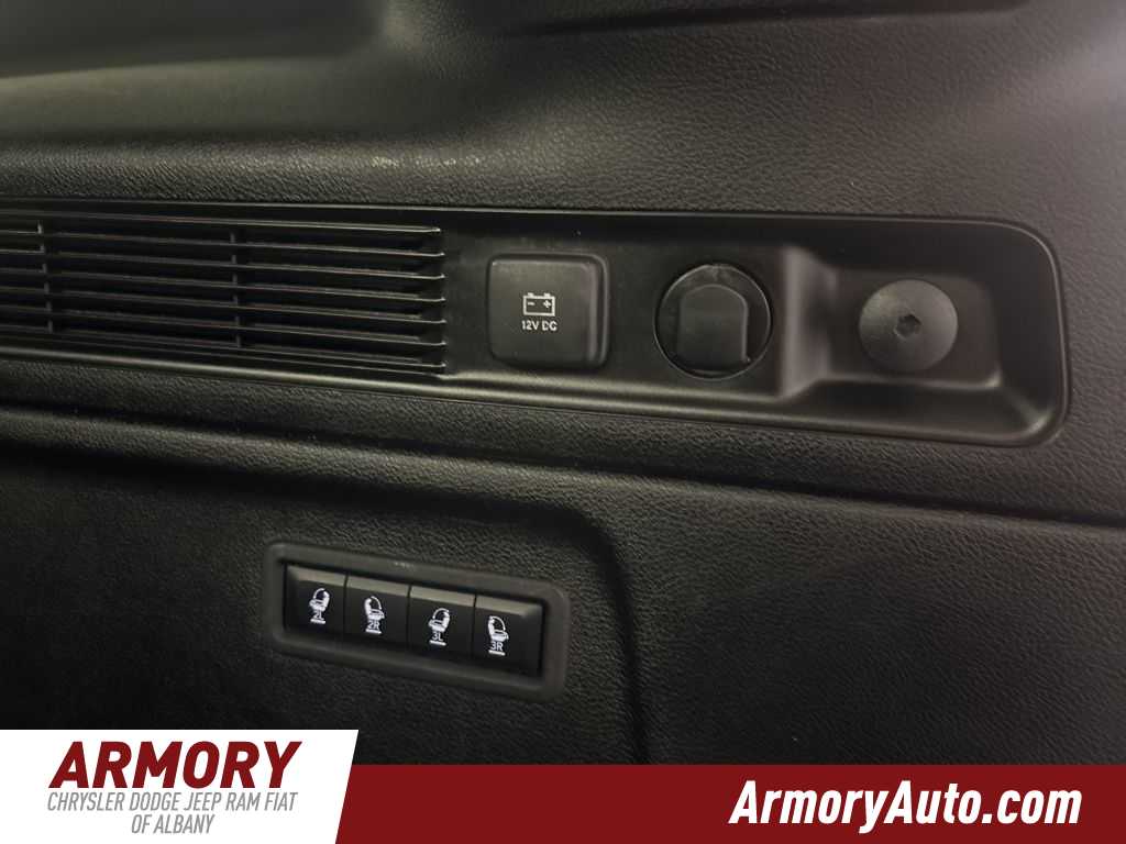 Thumbnail: 2024 Jeep Wagoneer - 40