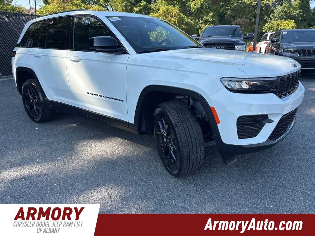 Thumbnail: 2025 Jeep Grand Cherokee - 3