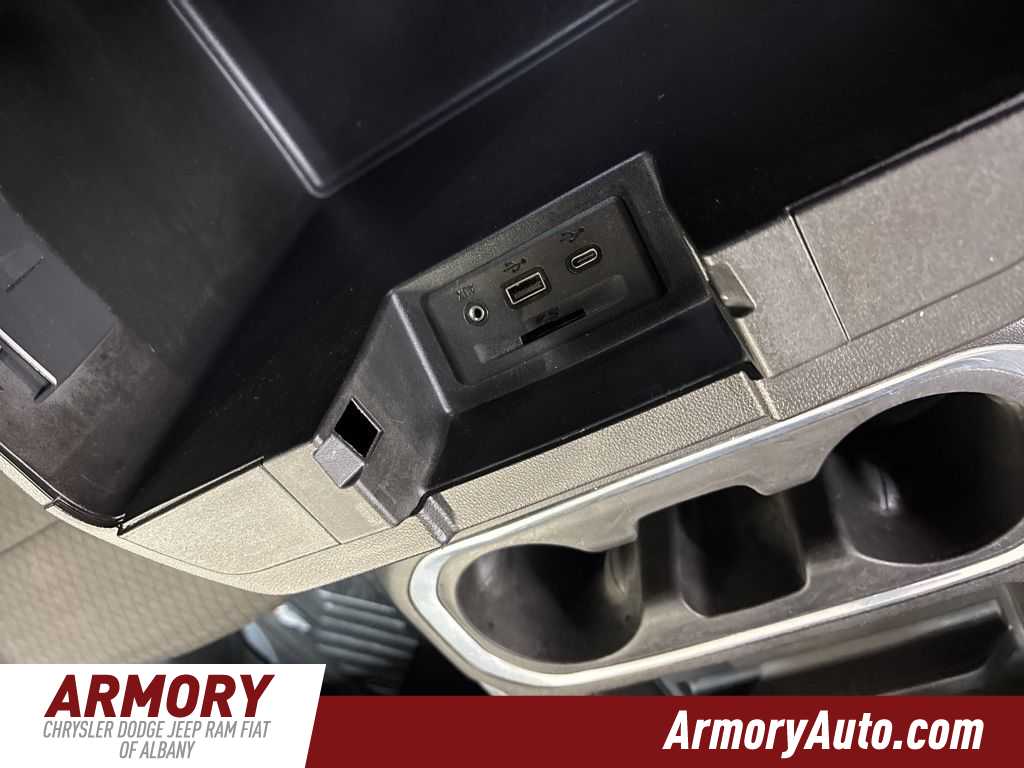 Thumbnail: 2020 Chevrolet Silverado 1500 - 24