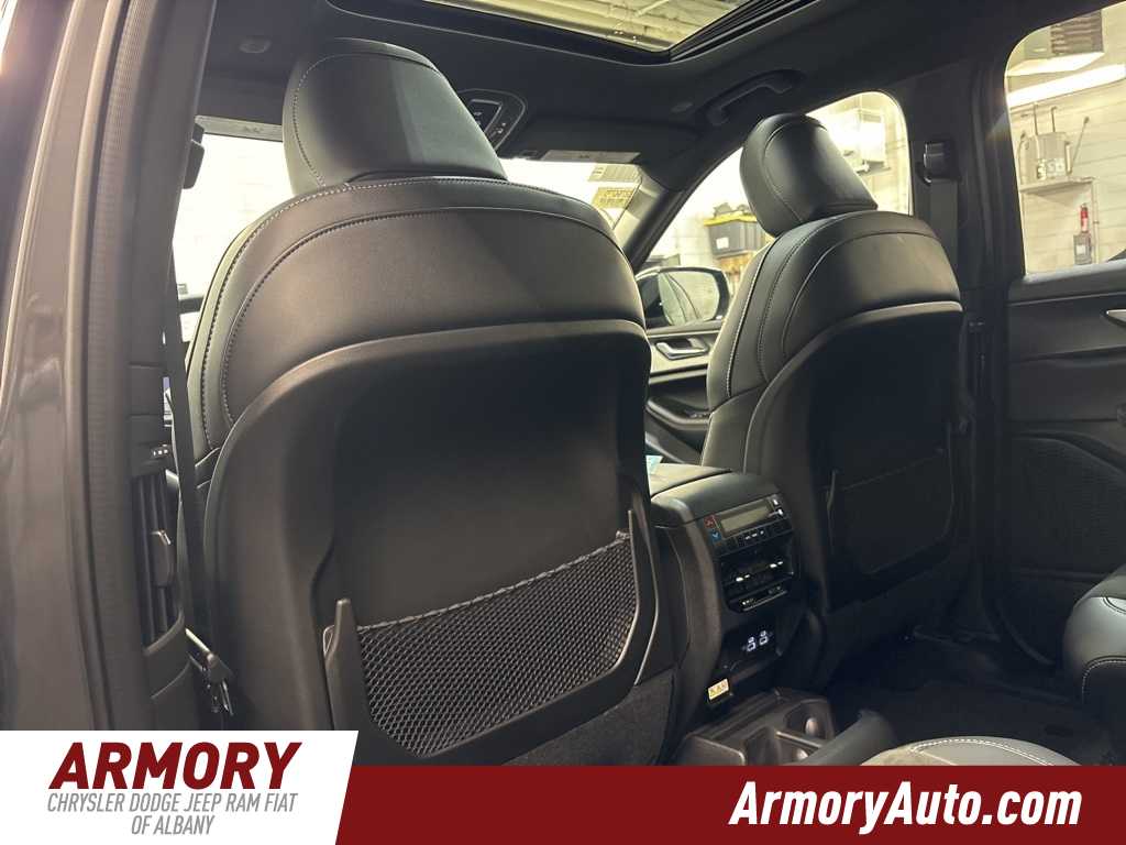 Thumbnail: 2025 Jeep Grand Cherokee L - 22