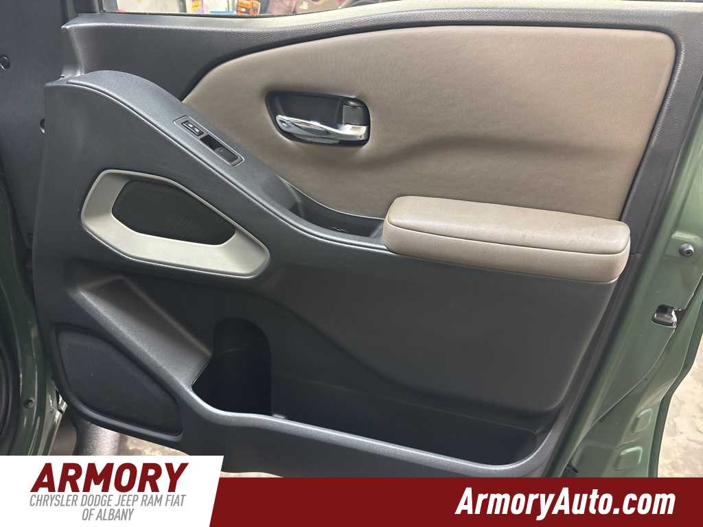 Thumbnail: 2022 Nissan Frontier - 32