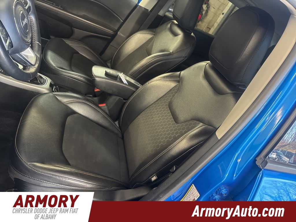 Thumbnail: 2018 Jeep Compass - 12