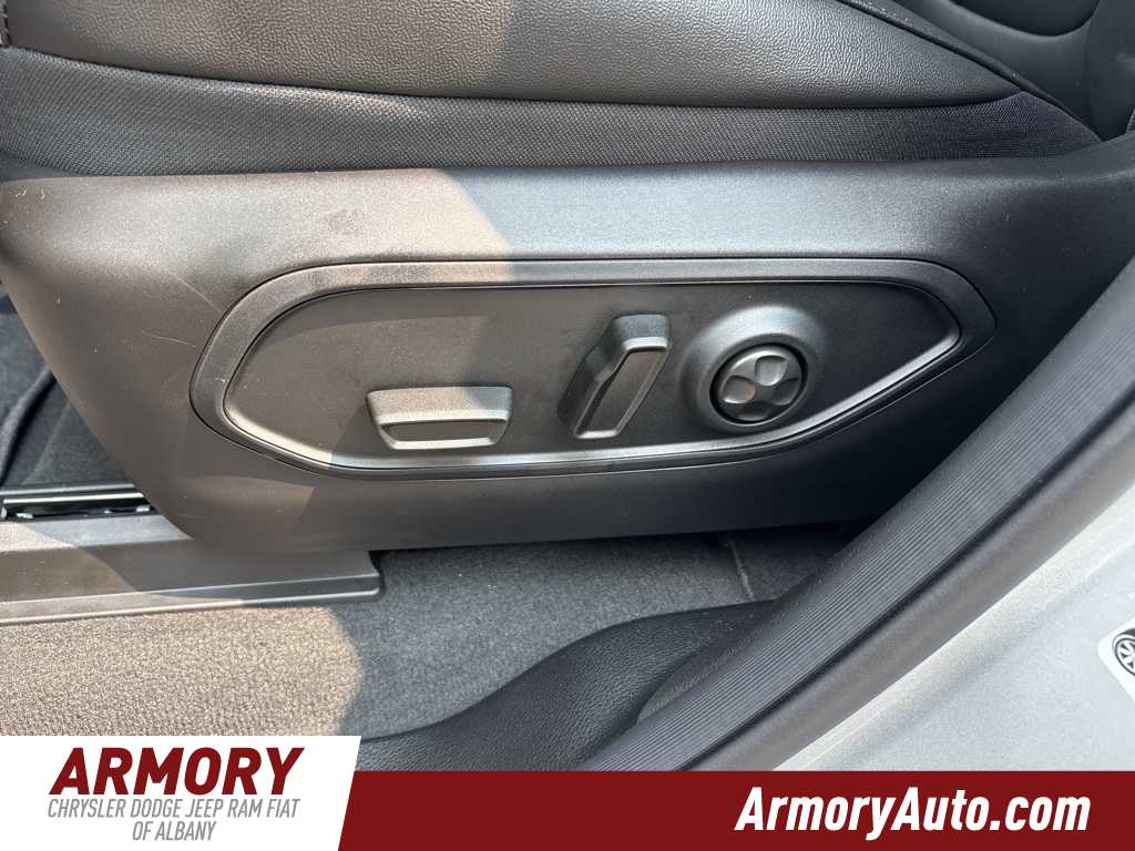 Thumbnail: 2025 Jeep Grand Cherokee - 11