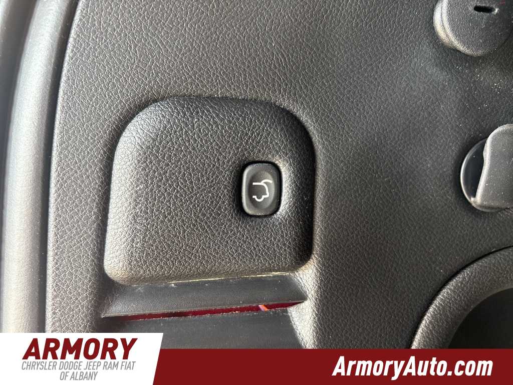 Thumbnail: 2021 Jeep Grand Cherokee - 29