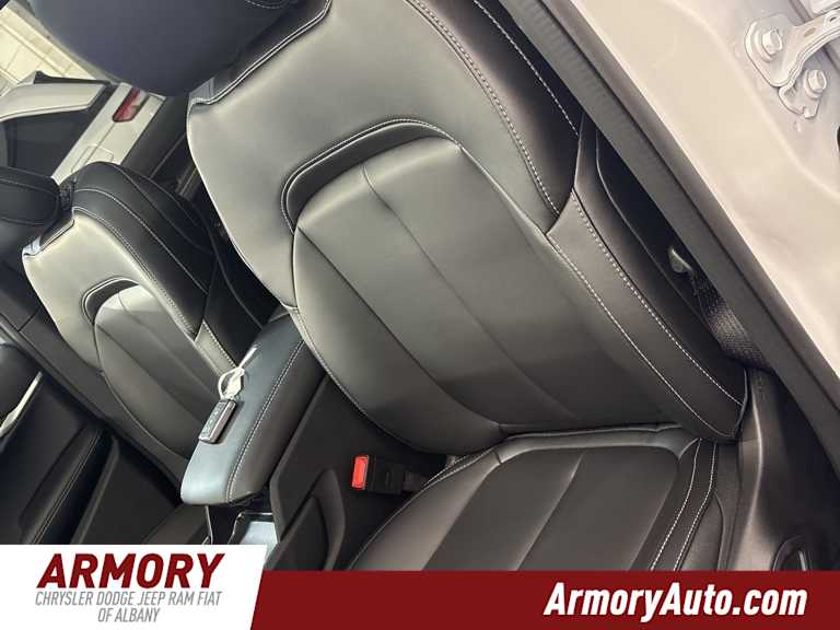 Thumbnail: 2025 Jeep Grand Cherokee - 12