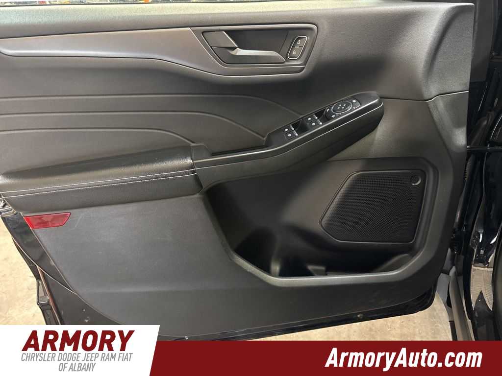 Thumbnail: 2024 Ford Escape - 7