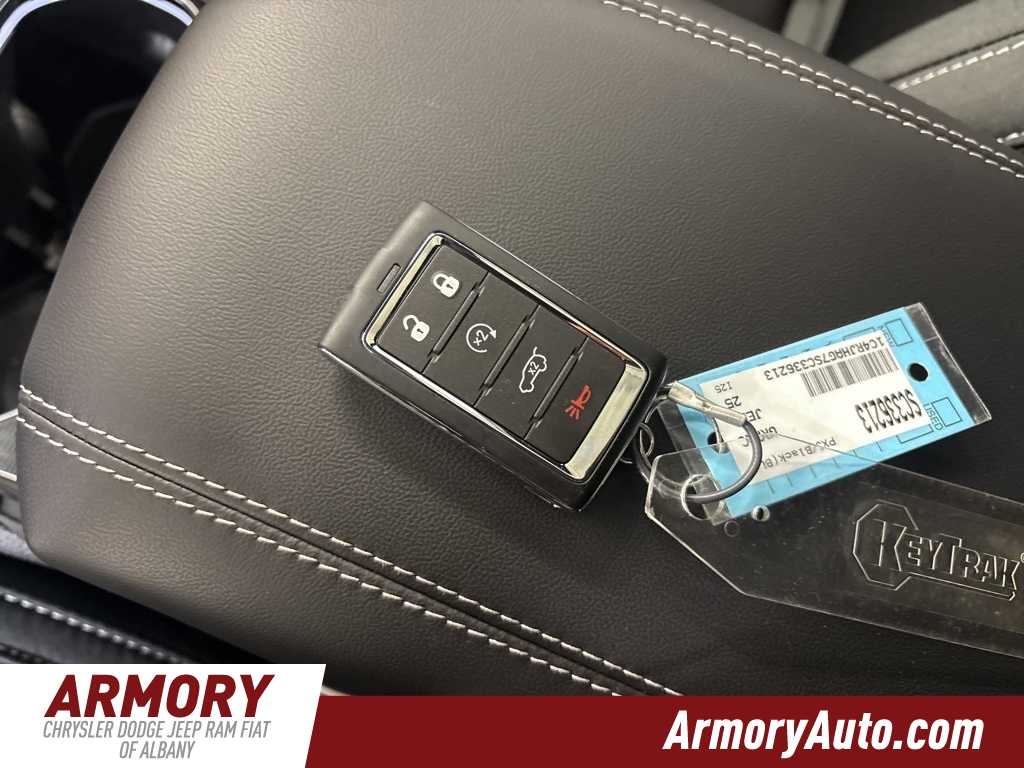 Thumbnail: 2025 Jeep Grand Cherokee - 22