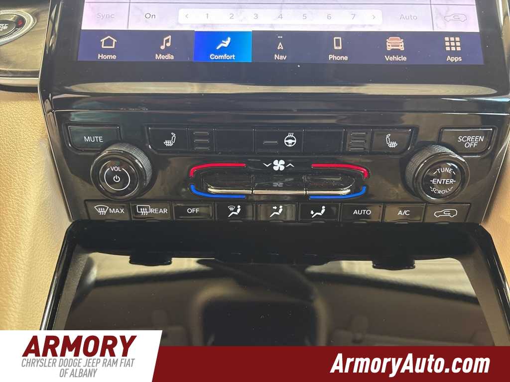 Thumbnail: 2022 Jeep Grand Cherokee L - 23