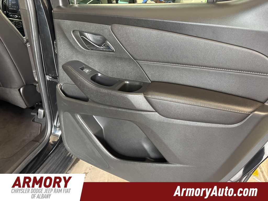 Thumbnail: 2022 Chevrolet Traverse - 34