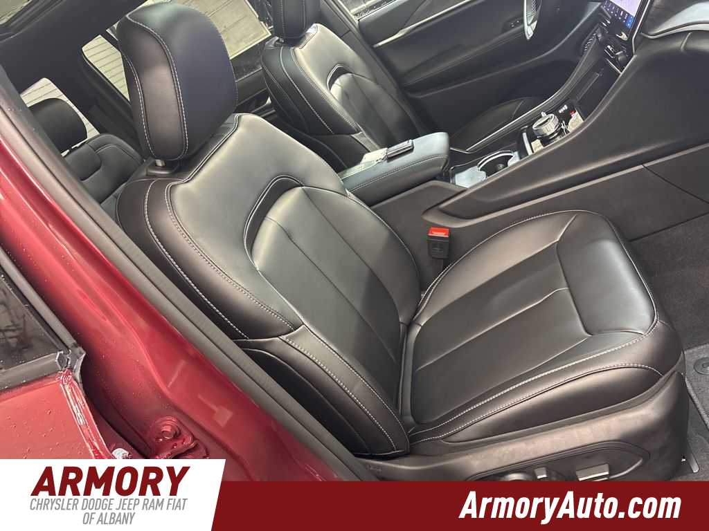 Thumbnail: 2025 Jeep Grand Cherokee - 42