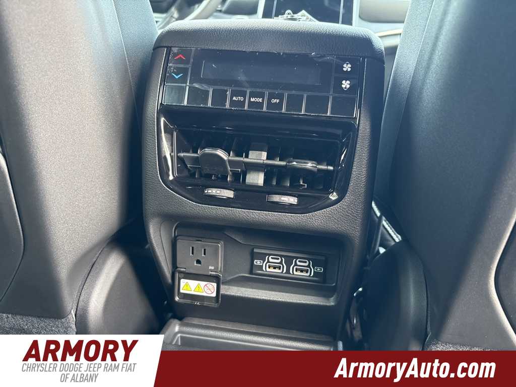 Thumbnail: 2025 Jeep Grand Cherokee L - 29