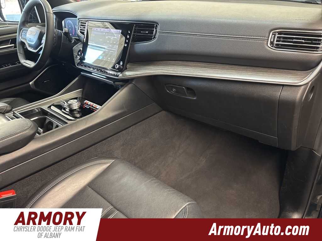 Thumbnail: 2024 Jeep Wagoneer - 47