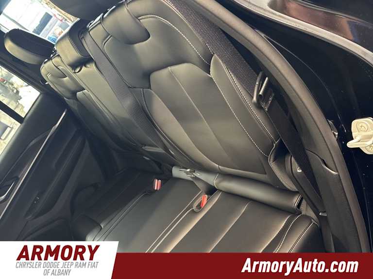 Thumbnail: 2025 Jeep Grand Cherokee - 22