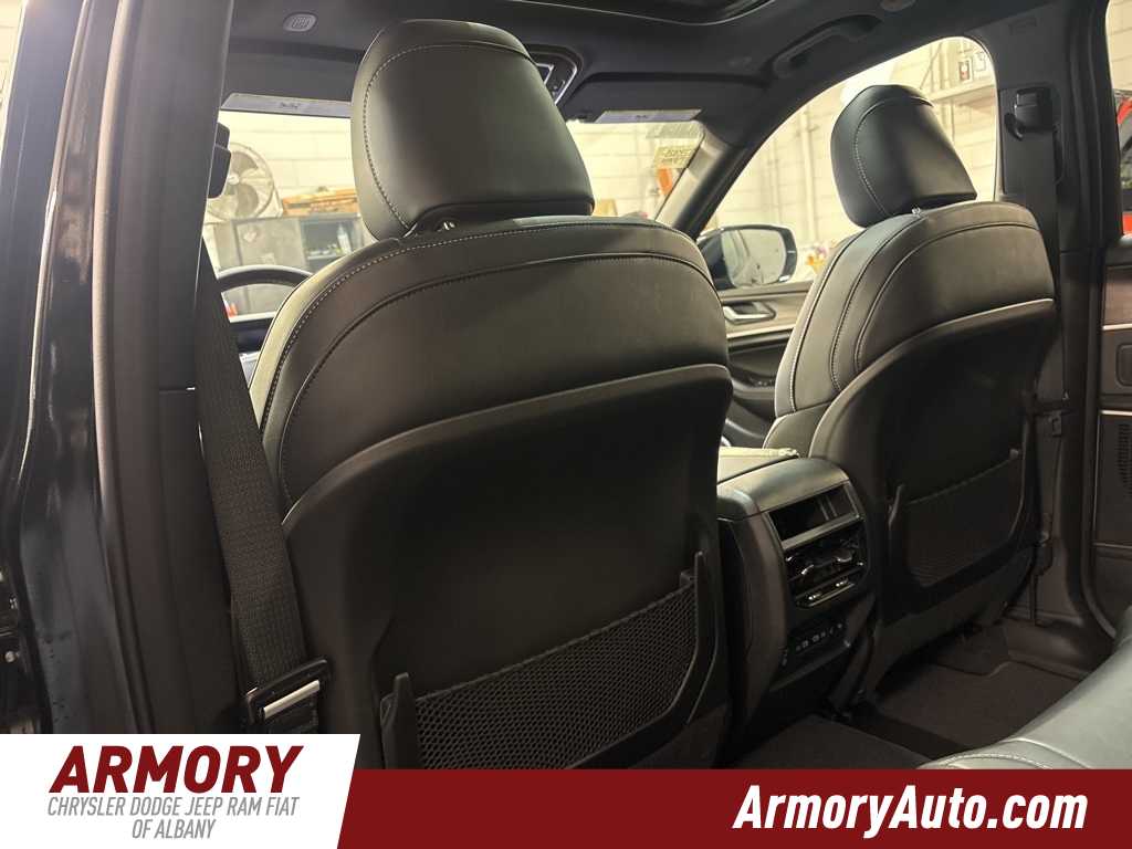 Thumbnail: 2026 Jeep Grand Cherokee - 31