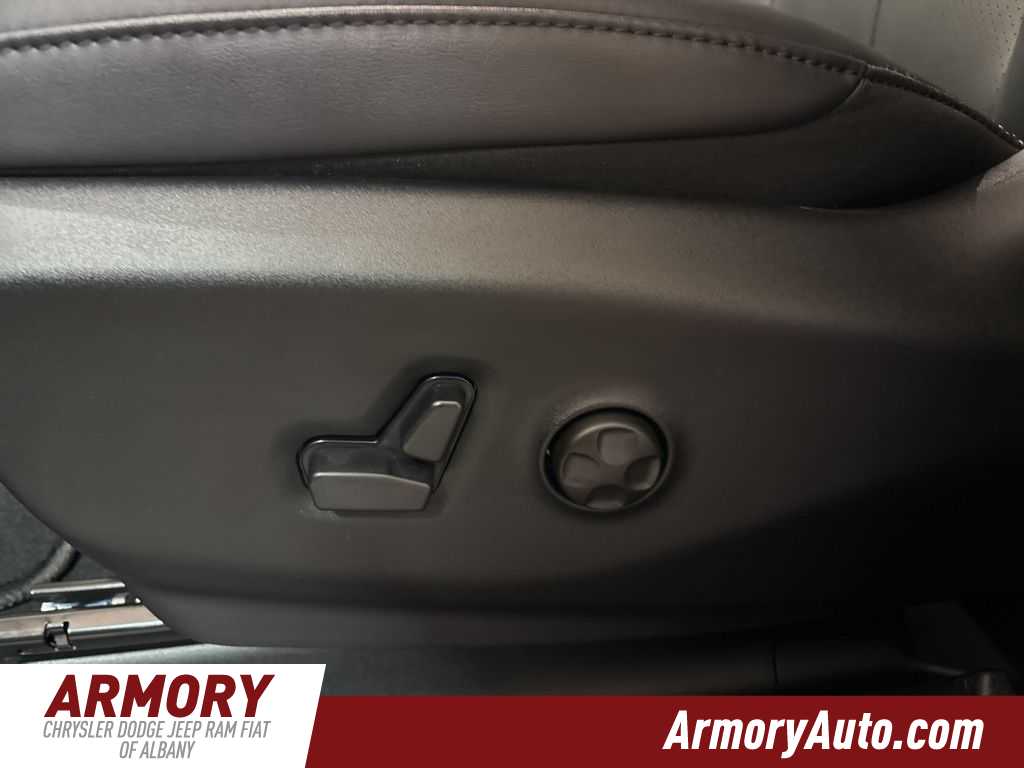 Thumbnail: 2026 Chrysler Pacifica - 14