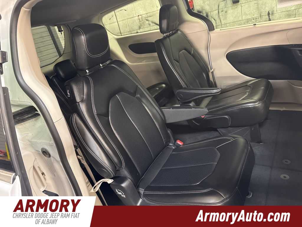 Thumbnail: 2024 Chrysler Pacifica - 35