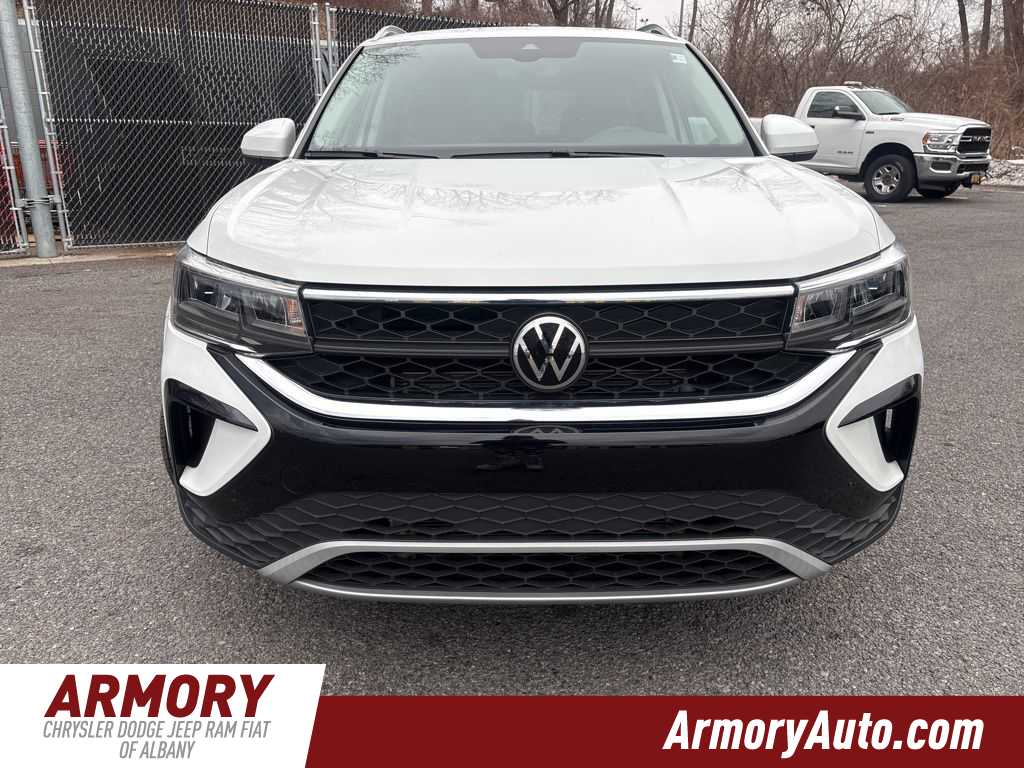 Thumbnail: 2023 Volkswagen Taos - 2