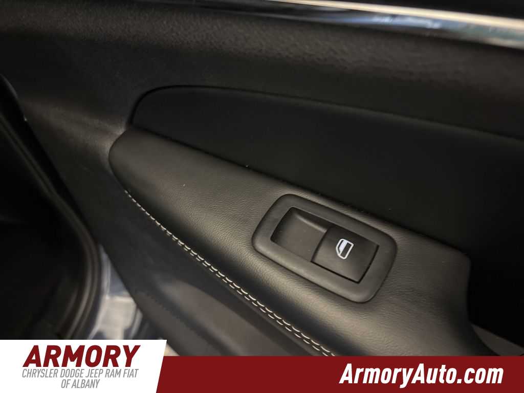 Thumbnail: 2021 Jeep Grand Cherokee - 34