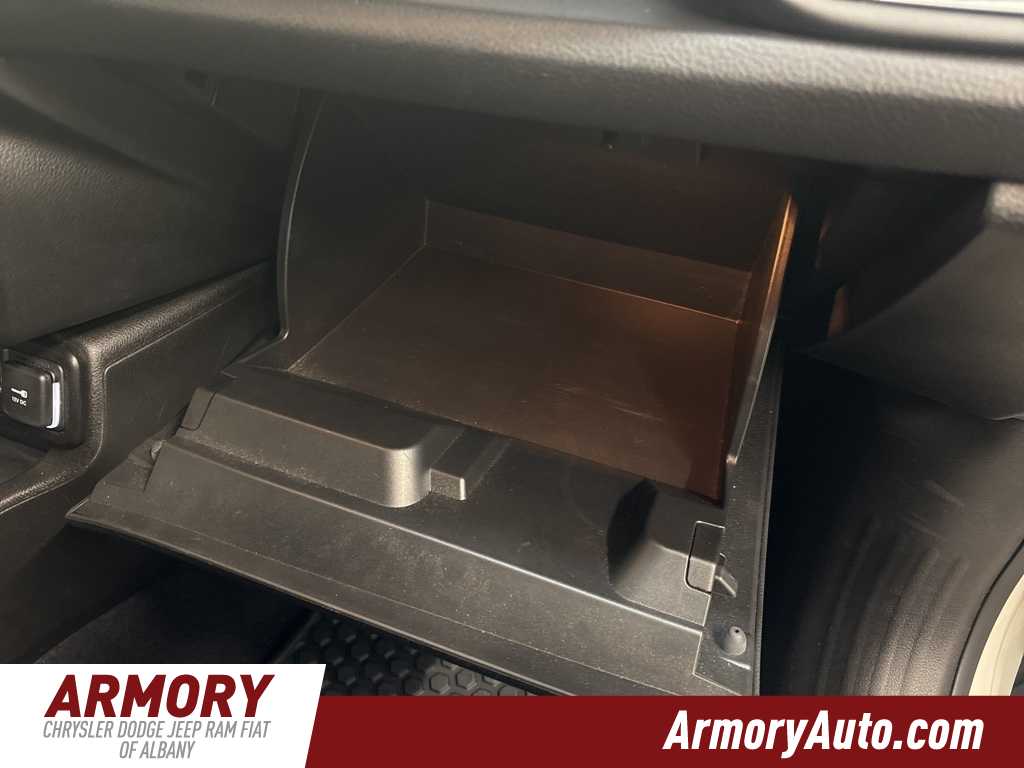 Thumbnail: 2023 Jeep Renegade - 38