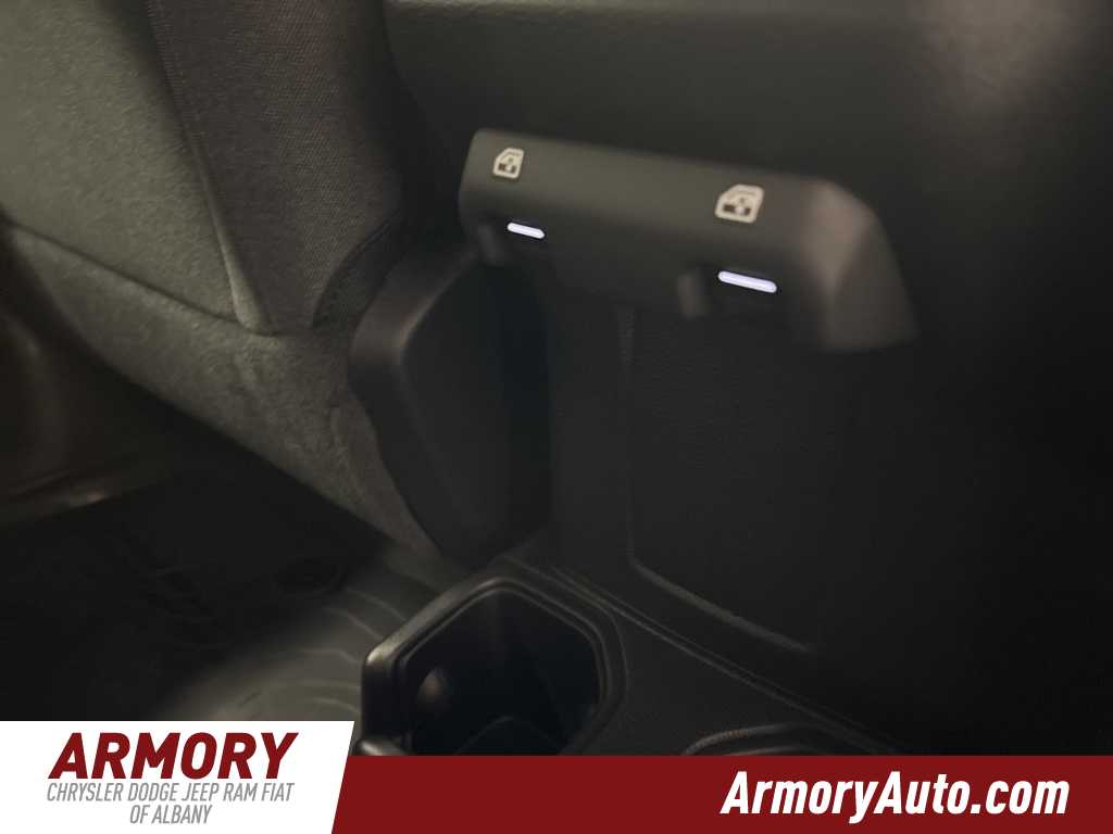 Thumbnail: 2025 Jeep Wrangler - 31