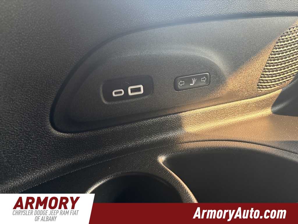 Thumbnail: 2022 Chrysler Pacifica - 37