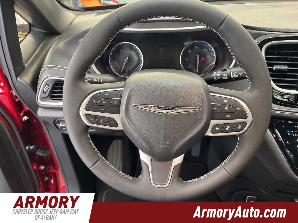 Thumbnail: 2026 Chrysler Pacifica - 15