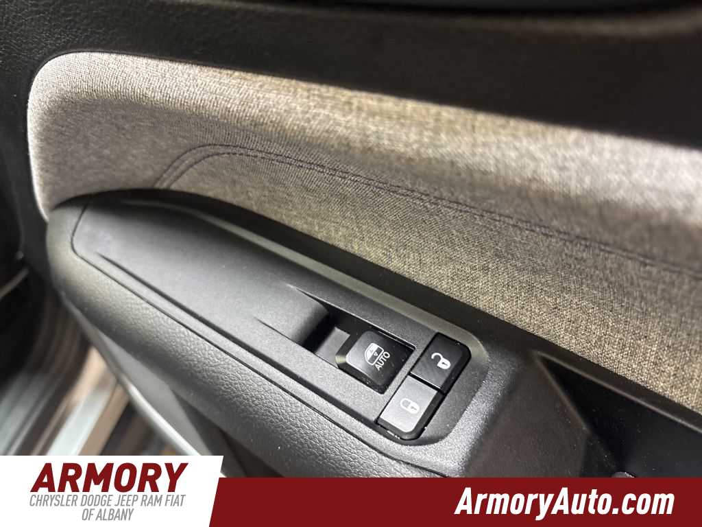 Thumbnail: 2023 Jeep Compass - 36