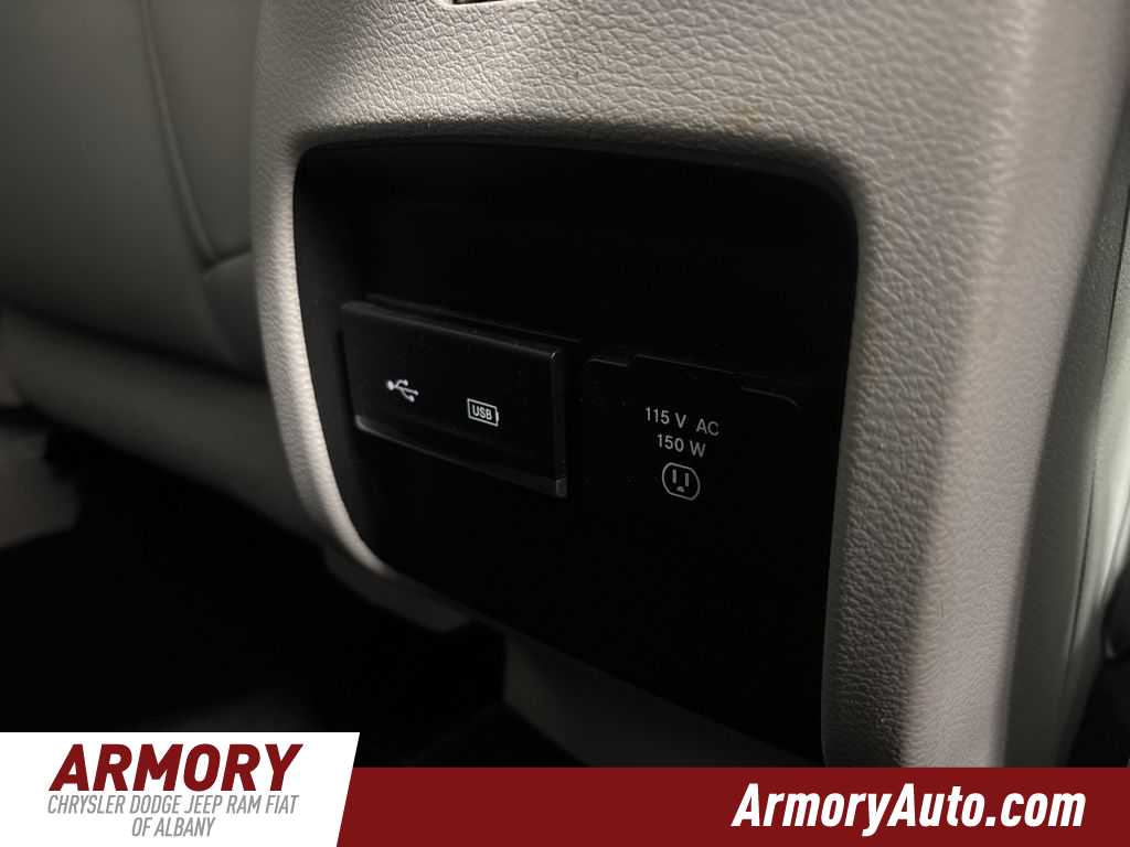 Thumbnail: 2019 Jeep Cherokee - 37