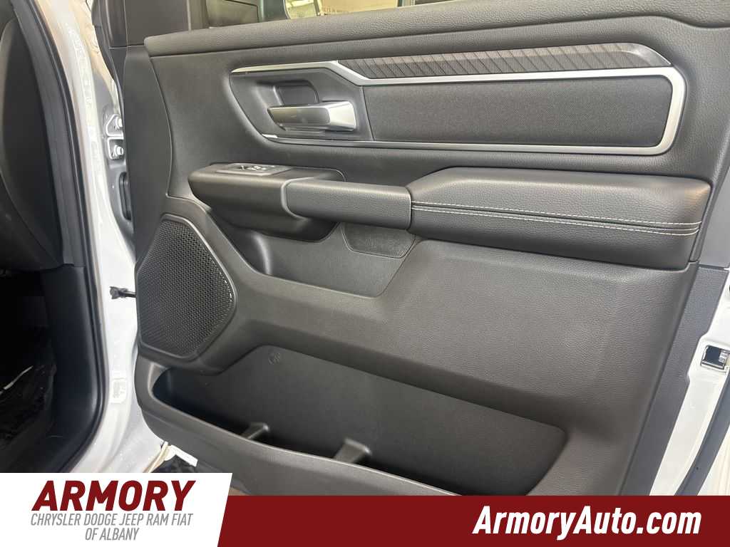 Thumbnail: 2026 RAM 1500 - 35