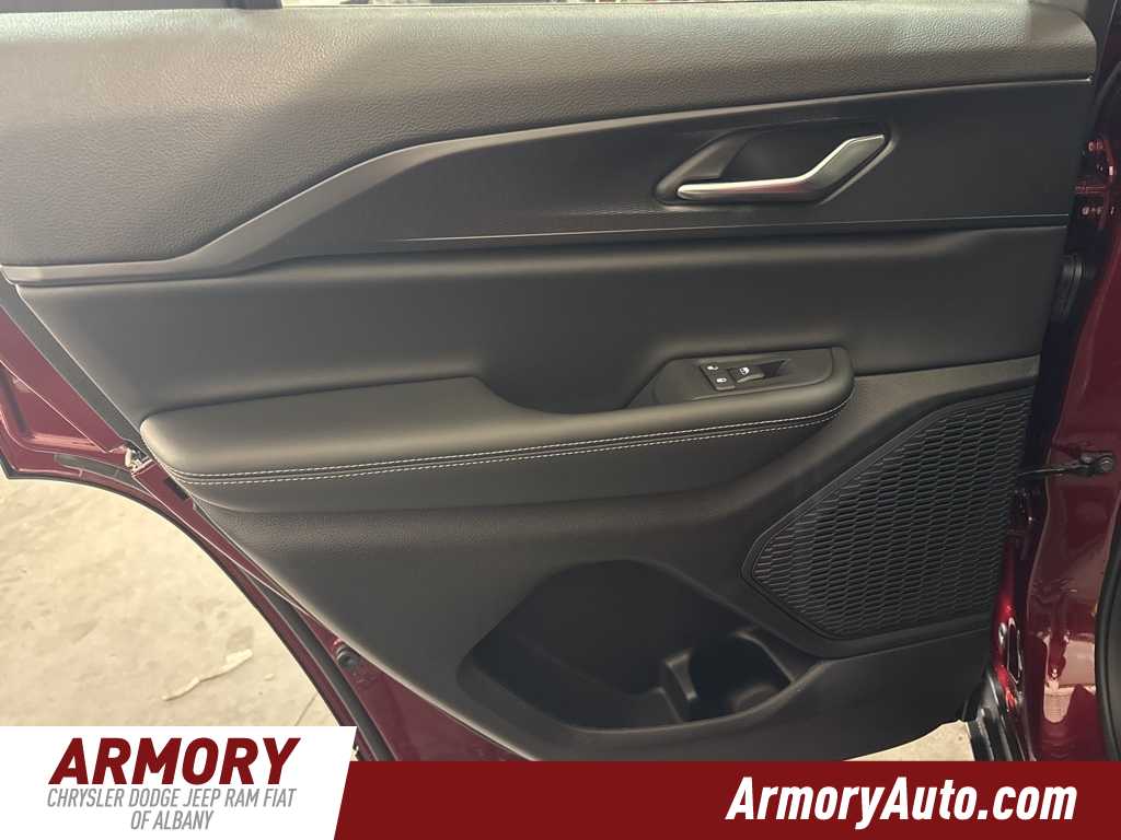 Thumbnail: 2025 Jeep Grand Cherokee - 22