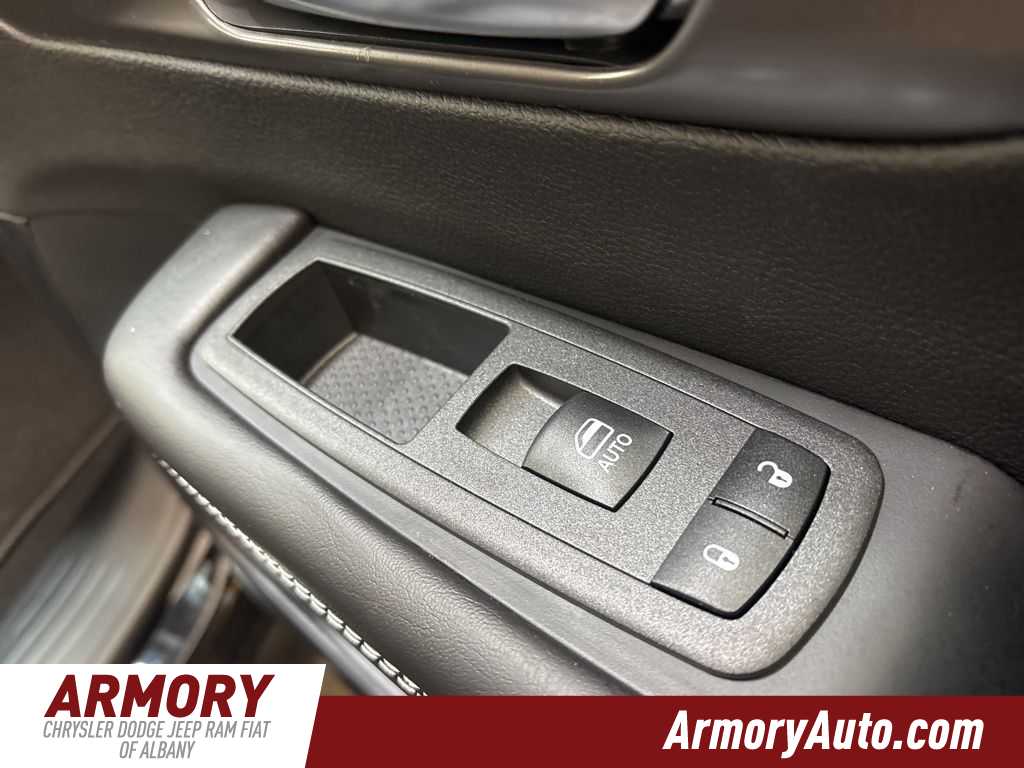 Thumbnail: 2026 Chrysler Pacifica - 41